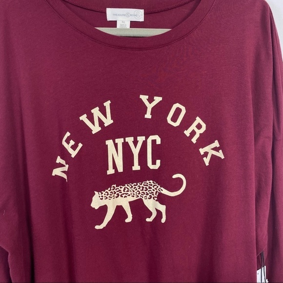 NWT Treasure & Bond Burgundy Long Sleeve T-Shirt New York Graphic Print T-Shirt - Picture 5 of 7